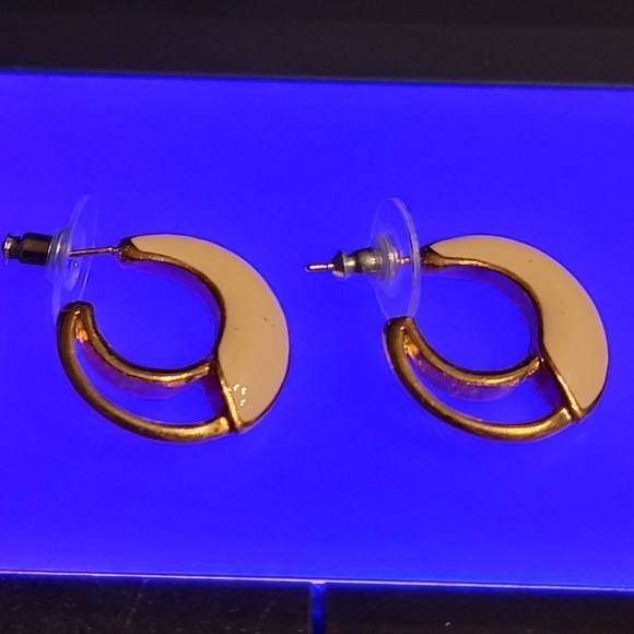 Vintage Goldtone and Cream Enamel Moon Hoop Pierced Earrings - Picture 2 of 5